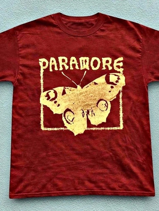 Gildan Other - Paramore Paratrooper Graphic Short Sleeve Tee in Red
